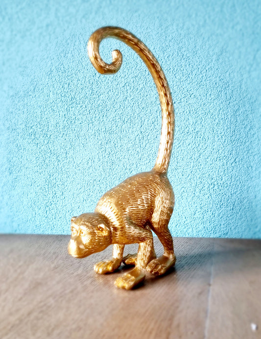 Decoratie aap goudkleurig met staart omhoog